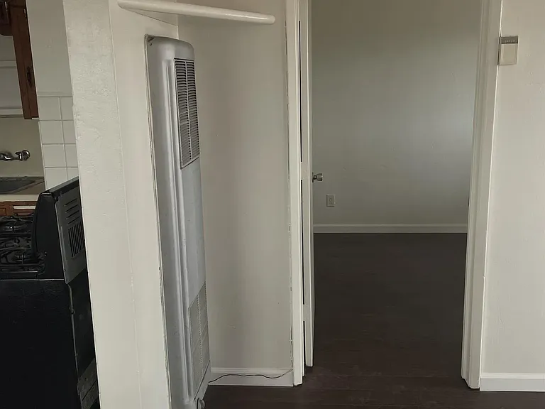 913 Highland Ave — Photo 7