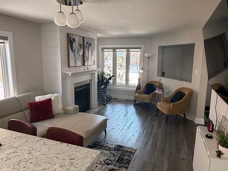 118 Athabaska Rd — Photo 6