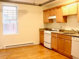 165 Hemenway St