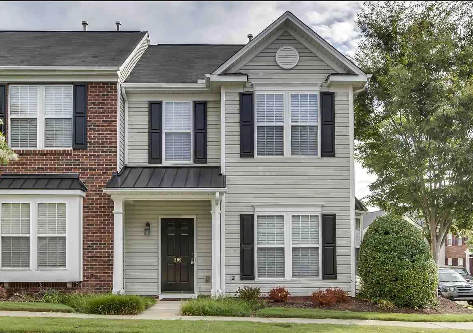 Beautiful 2/2.5 Townhome in Mauldin! — Photo 1