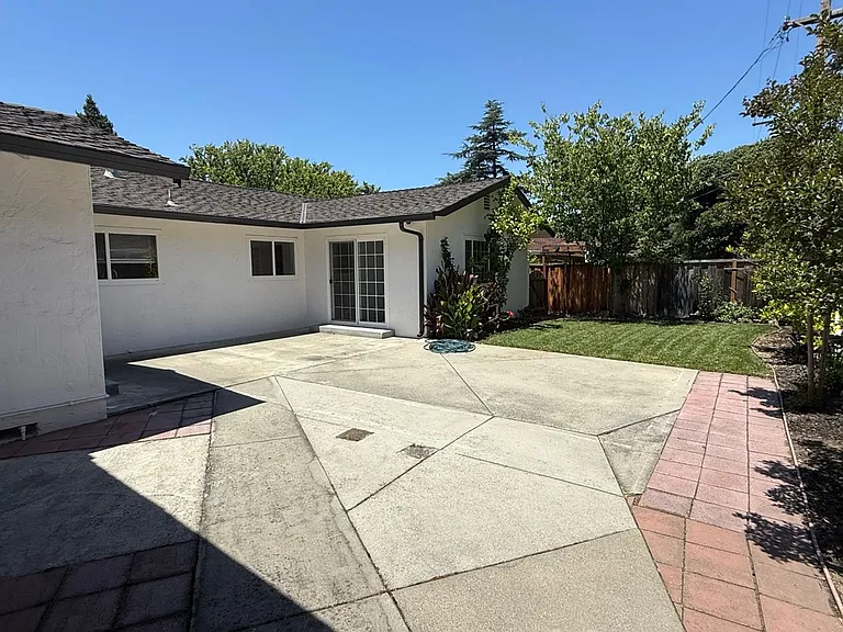 1694 Lyle Dr — Photo 16