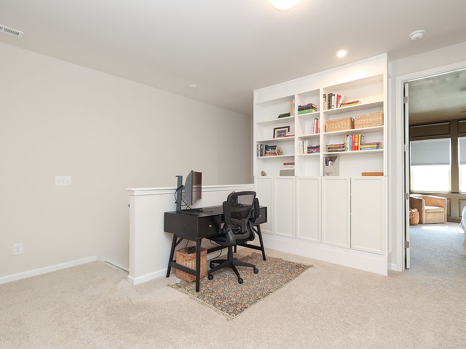 Large, versatile loft space with built-in storage