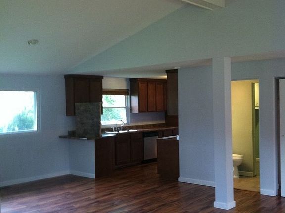 5th image of 4913 N Woodview Ave