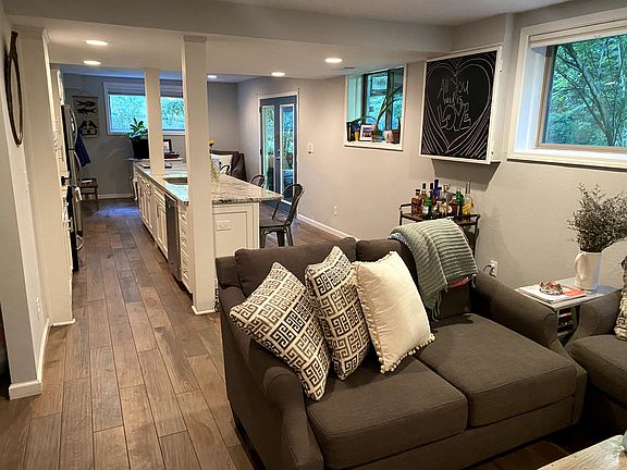 5th image of 2211 Creek Park Rd #2