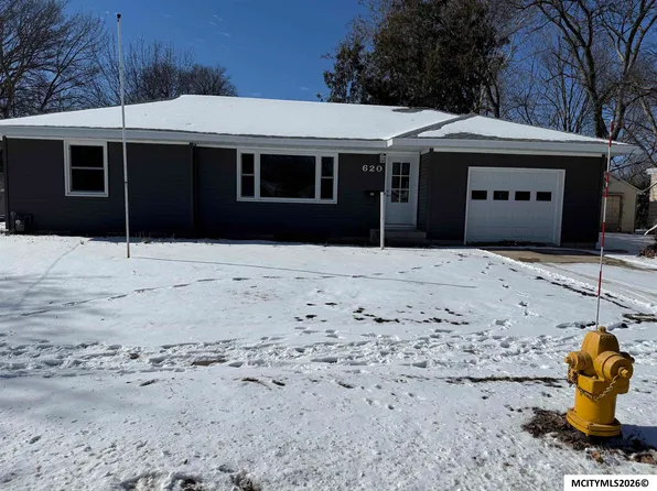 620 N Jackson Ave, Mason City, IA 50401