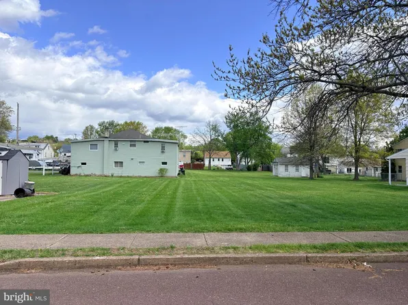 47 W 10th St, Pottstown, PA 19464
