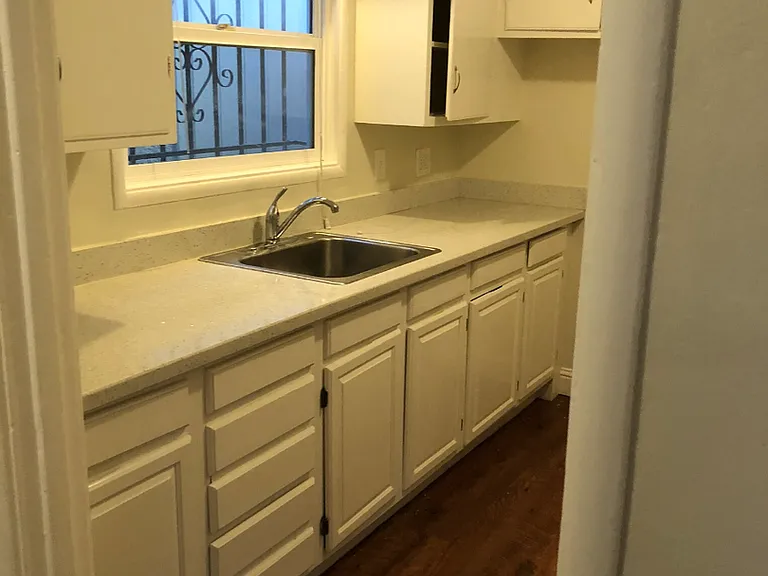 3215 Star Ave — Photo 5