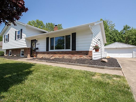 2nd image of 34403 Iris Ln