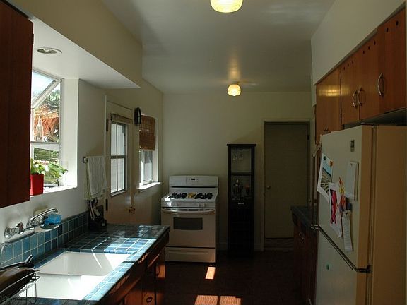 5th image of 104 Vista Del Mar Dr
