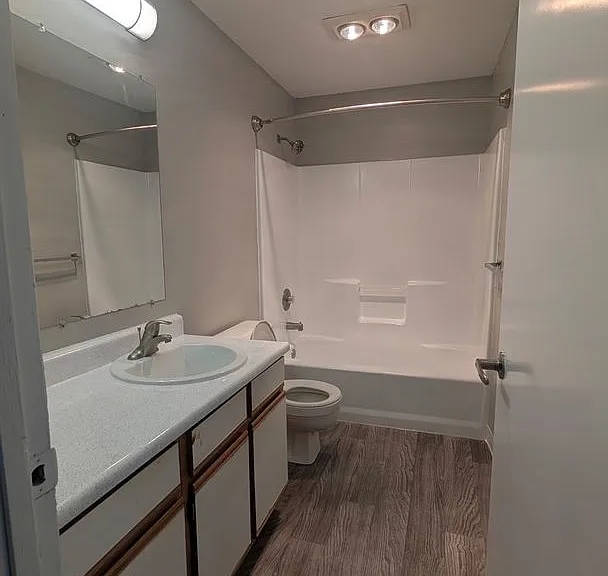 Stillwater Apartments — Photo 4