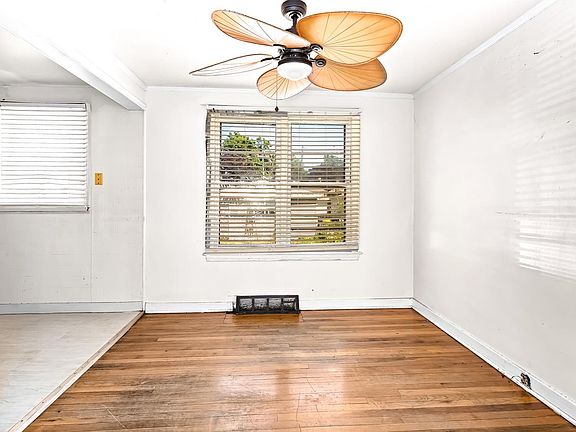 4th image of 3307 S 57th Ct