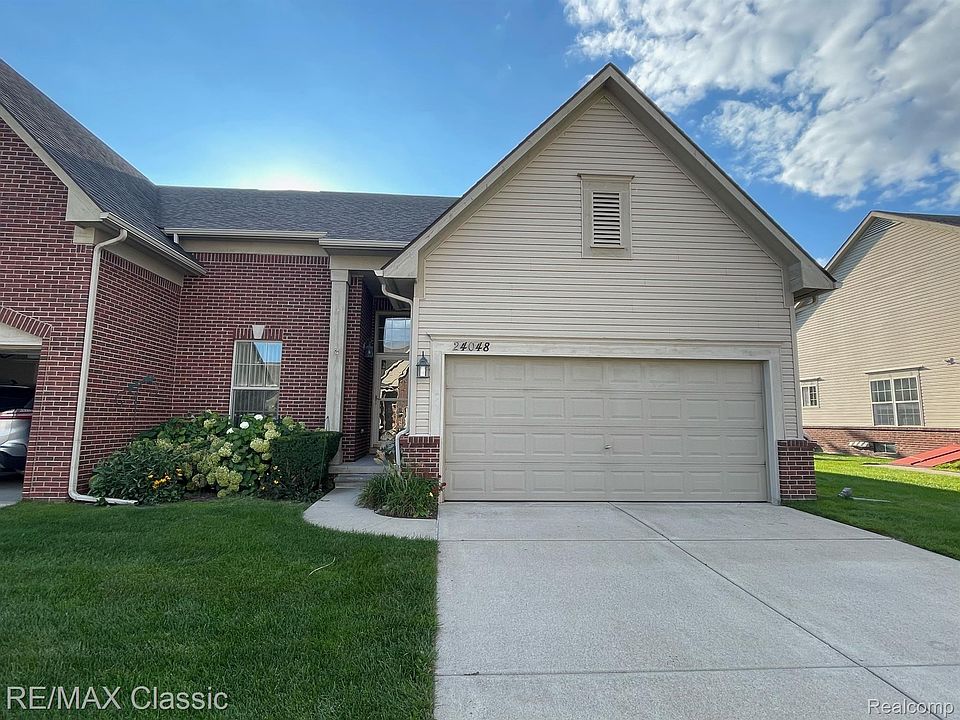 1st image of 24048 Hemlock Dr #7
