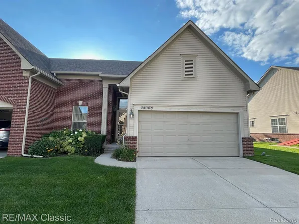 24048 Hemlock Dr #7, Flat Rock, MI 48134
