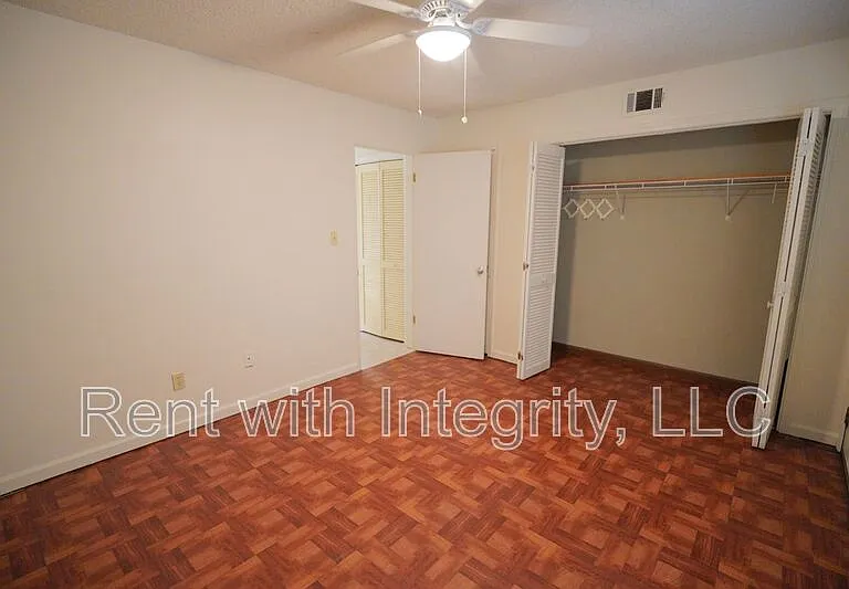 2335 Parrot Ln — Photo 11