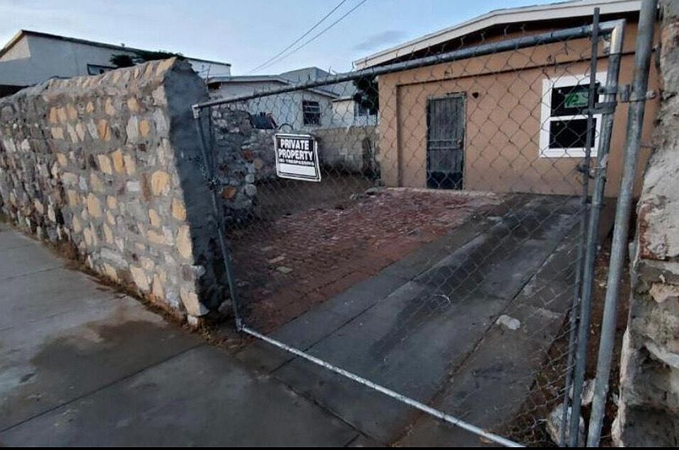 1st image of 2920 Myles St #B