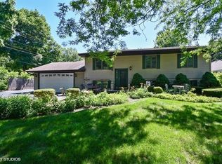 121 S Harrison St, Geneva, IL 60134