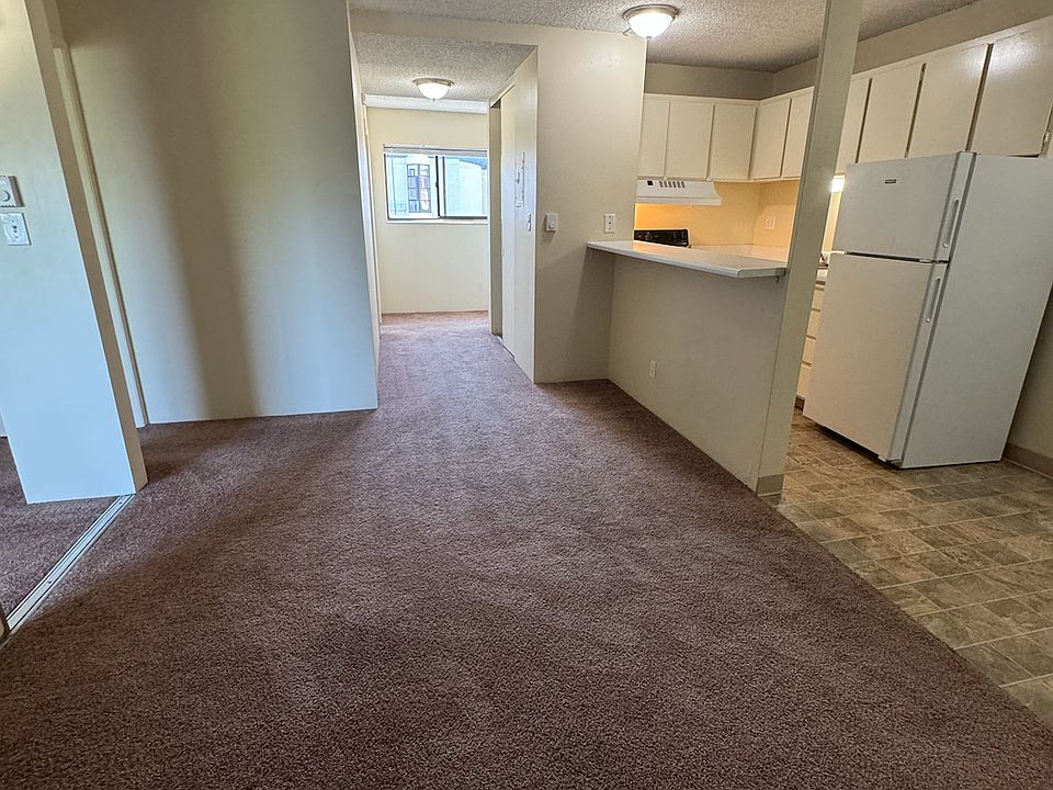 1st image of 4130 11th Ave NE #5007