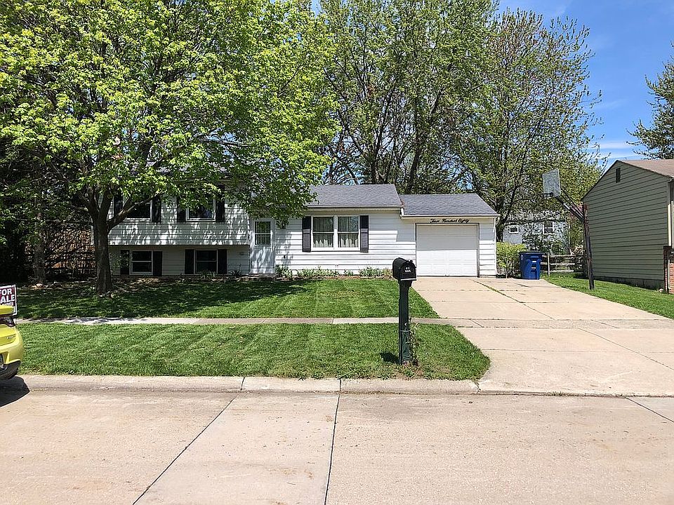 1st image of 380 Edgewood Dr