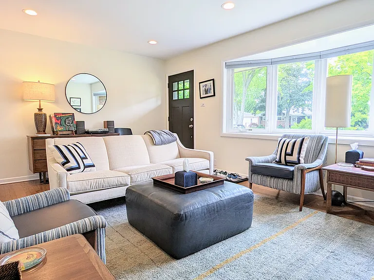 705 N Wille St — Photo 4