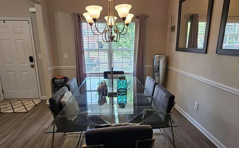 684 Armitage Way — Photo 4