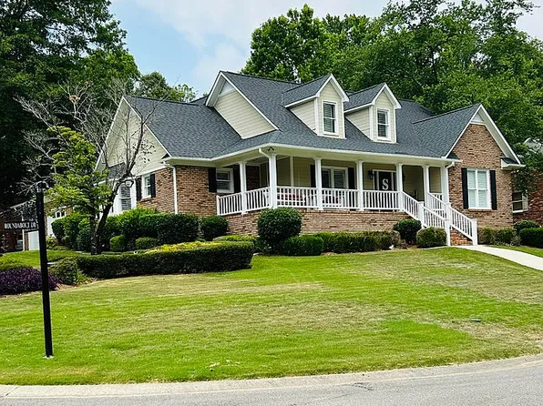 206 Roundabout Dr, Trussville, AL 35173
