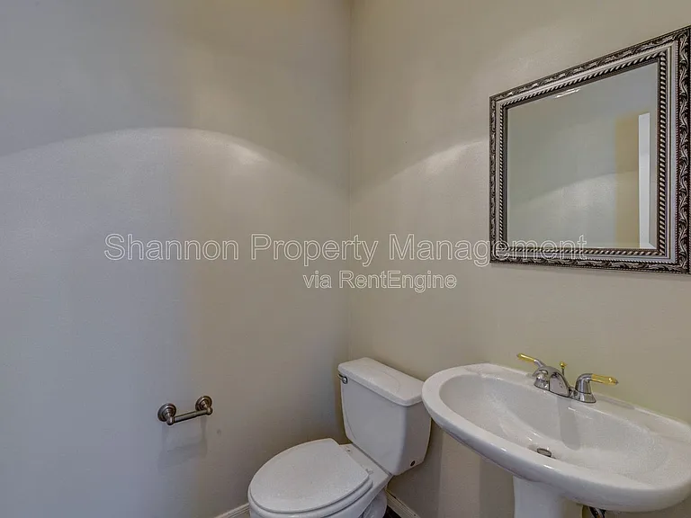 302 Fargo St — Photo 11