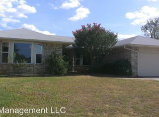 36 Springfield Dr, Oklahoma City, OK 73149
