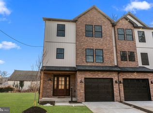 128 Plum St, Moorestown, NJ 08057