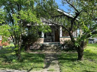 414 W Walnut St, Gillespie, IL 62033