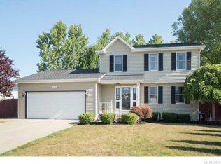 2178 Shadbush Way, Lake View, NY 14085