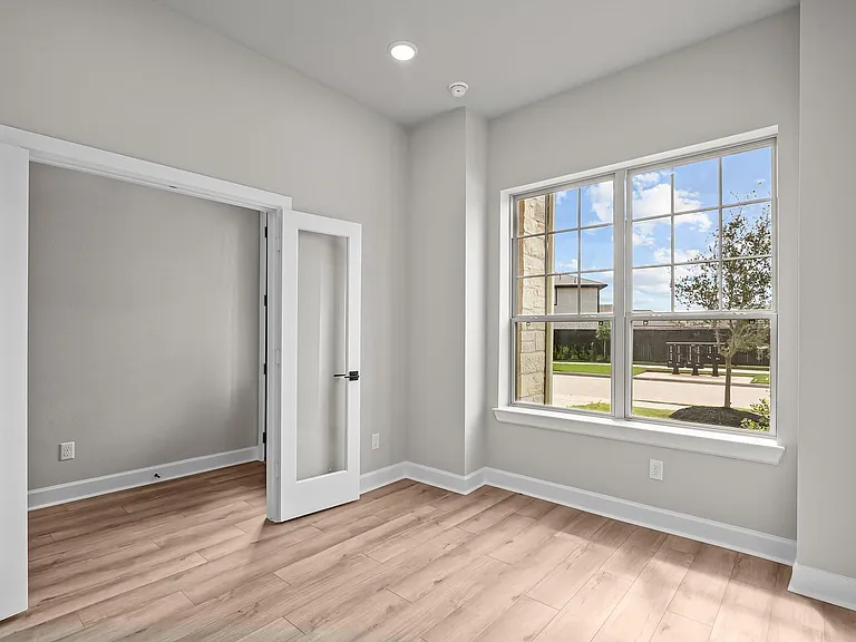 210 Ginger St — Photo 6