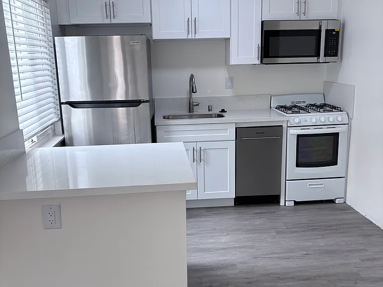 393 Waldo Ave #8 — Photo 40