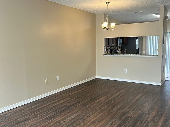 3rd image of 12392 Berkeley Square Dr