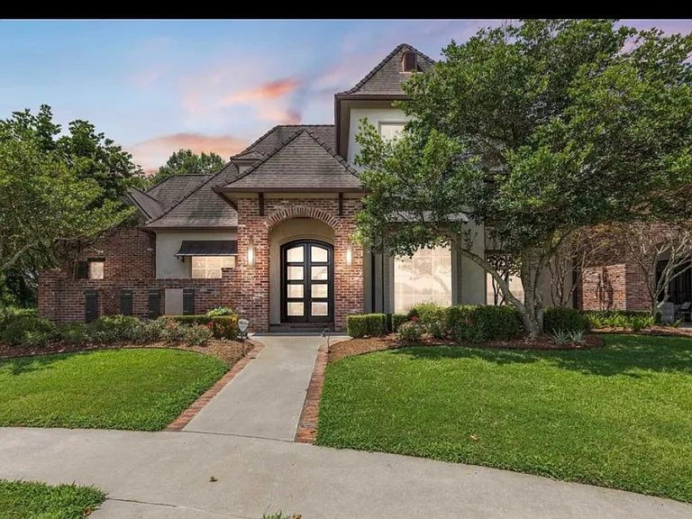 Torrenova Cir — Photo 1
