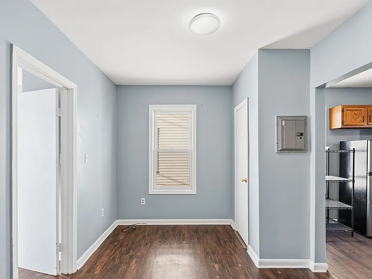 391 Rivet St #2 — Photo 10