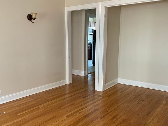 5th image of 2641 N Laramie Ave APT 3B