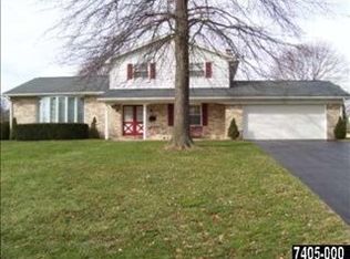 424 Spring Forge Dr, Spring Grove, PA 17362