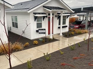 589 Coffee Ln, Ashland, OR