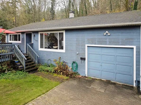 2133 Hope St, Pt Moody, BC V3H 2H9