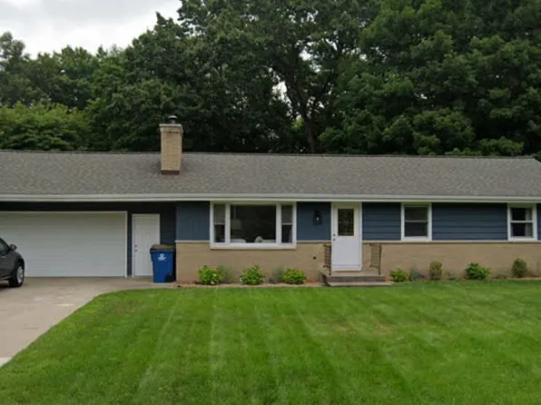 9535 Corduroy St, Portage, MI 49002