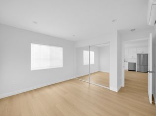 1604 Vuelta Grande Ave, Long Beach, CA 90815