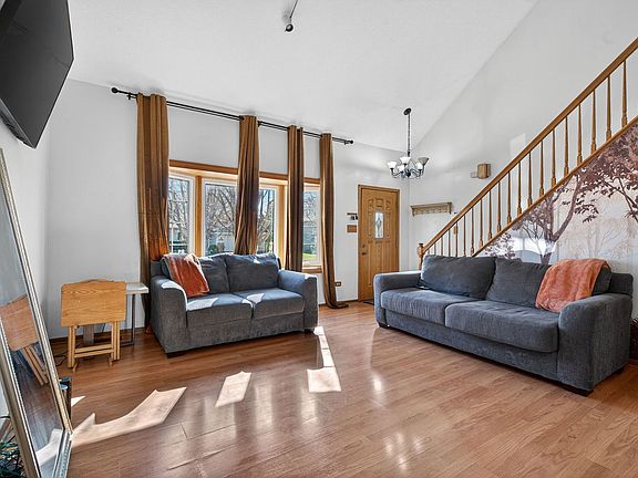 5th image of 805 Addleman St