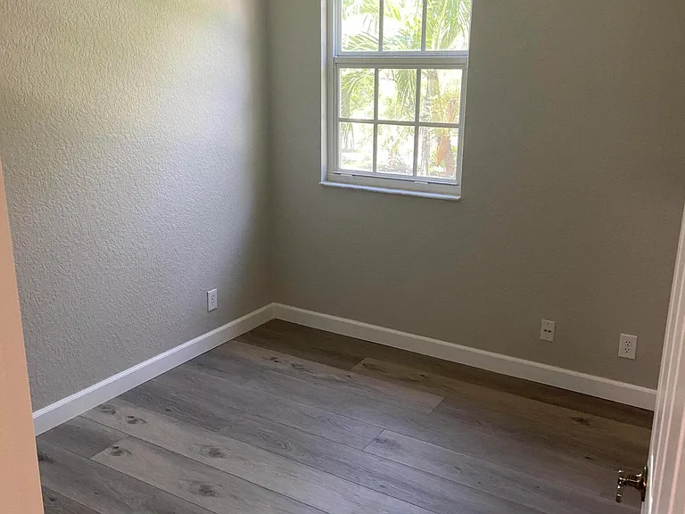 152 Village Blvd #H — Photo 15