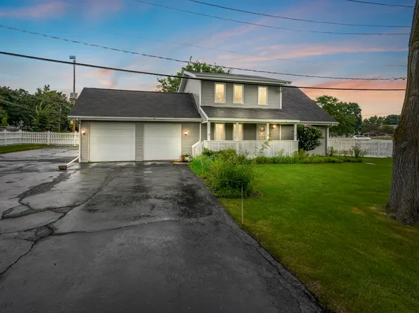 308 N Green St, McHenry, IL 60050