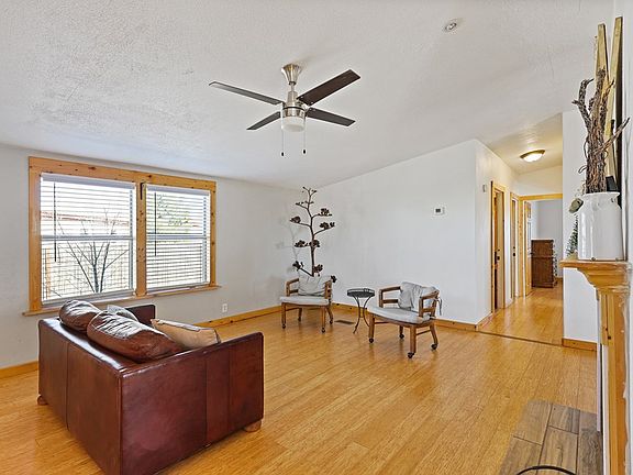 4th image of 700 Sequoia Dr