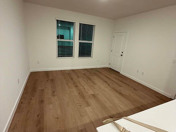 3rd image of 5992 Serrate St