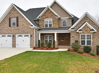 430 Ryder Cup Ln, Clemmons, NC 27012