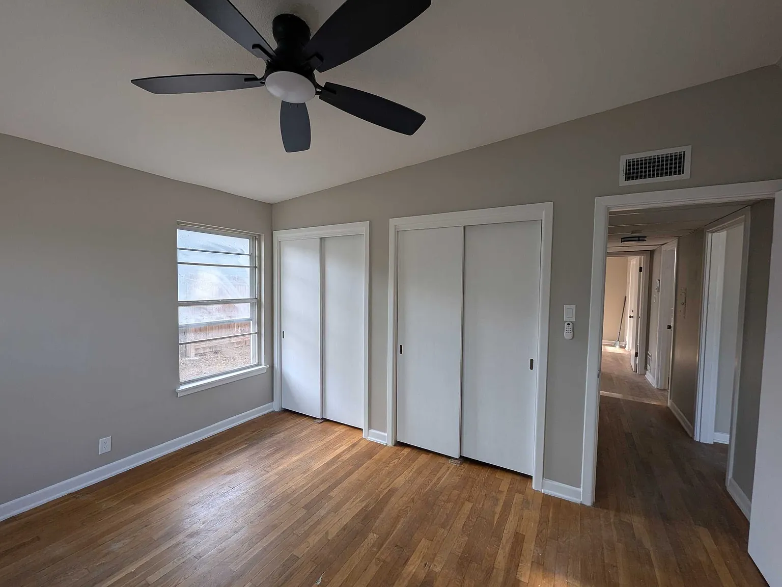 4 bed, 1256 sqft, $1,695 — Photo 3