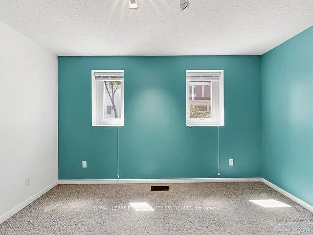 601 Roehampton Ave — Photo 13