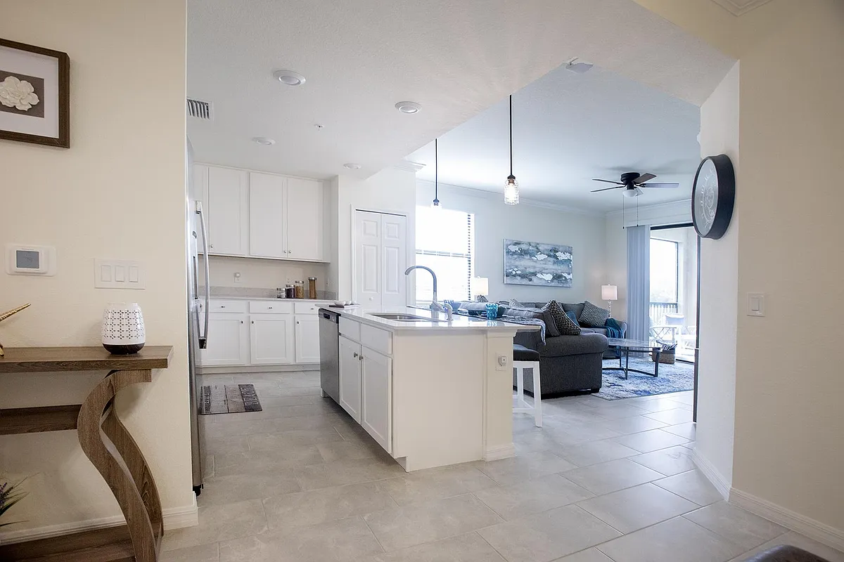 Building Photo - 17810 Gawthrop Dr #201